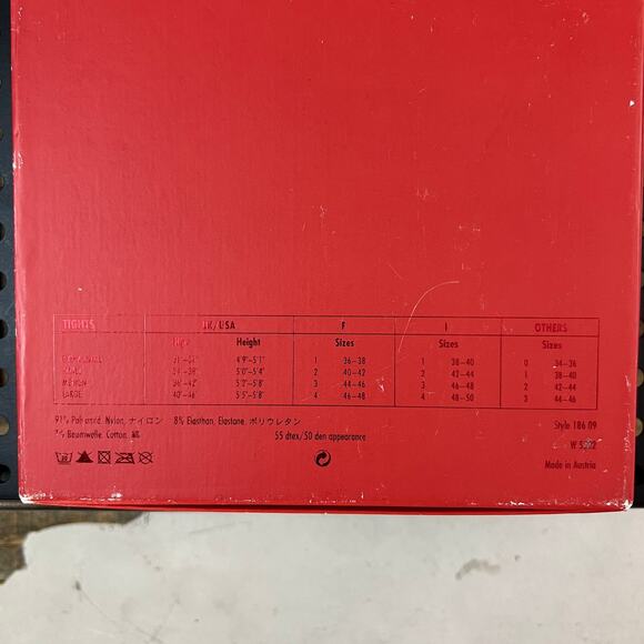 Valentino x Wolford Red Tights Shiny FW2007 Size S Sealed Vintage Hosiery - Picture 7 of 7